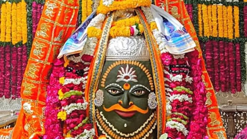 महाकाल के दरबार में आस्था का जनसैलाब, भस्म आरती के लिए 2:30 बजे खुले पट
